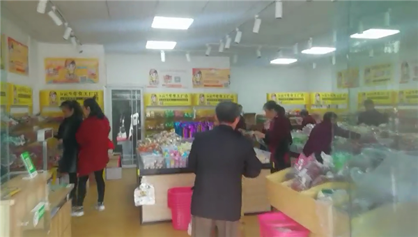 創(chuàng)業(yè)開店選擇休閑零食行業(yè)合適嗎？零食店加盟能否吃香？