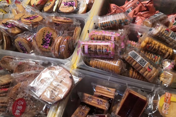 自己開零食店不加盟哪里進貨？
