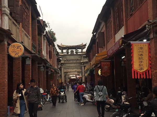 漳州饞嘴郎零食店加盟怎么做的？前期要投入多少資金？
