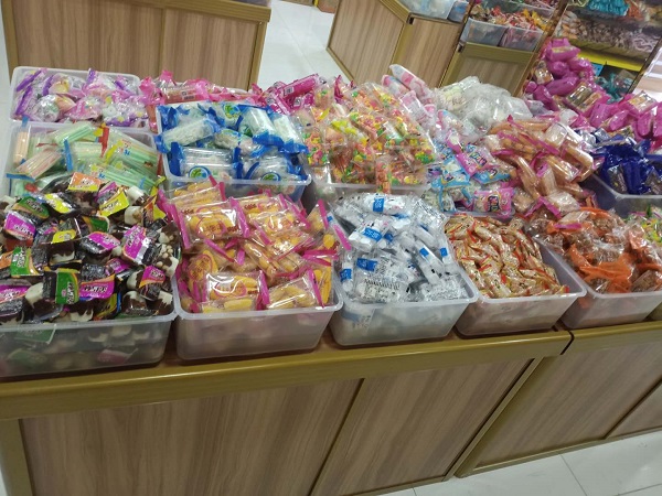 零食店貨架如何保養(yǎng)？有哪些注